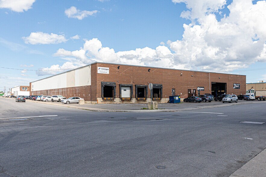 More Photos Of 4415-4455 Rue Joseph-Dubreuil, Montréal Warehouse For Lease