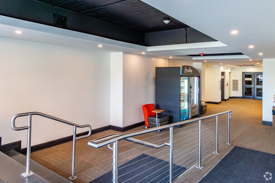 More Photos Of 901-907 West St, Pittsburgh Office Residential For Lease