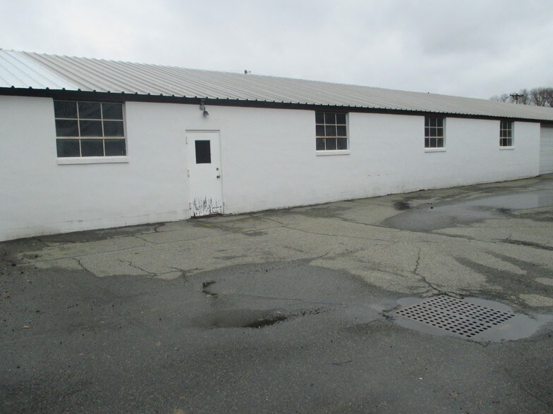 More Photos Of 49-51 Sindle Ave, Little Falls Warehouse For Lease