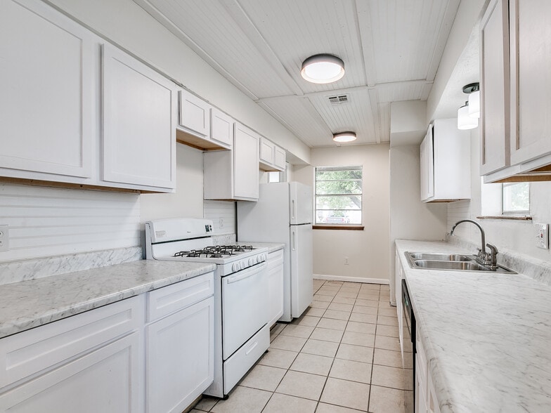 More Photos Of 3304 SW 40th St, Oklahoma City Apartments For Sale