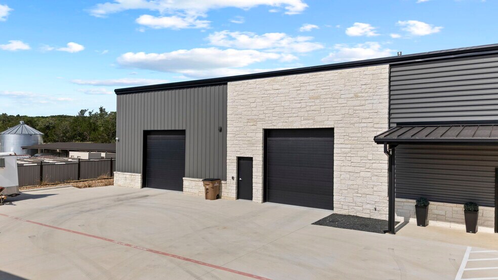 More Photos Of 39 Truss Dr, Boerne Flex For Sale