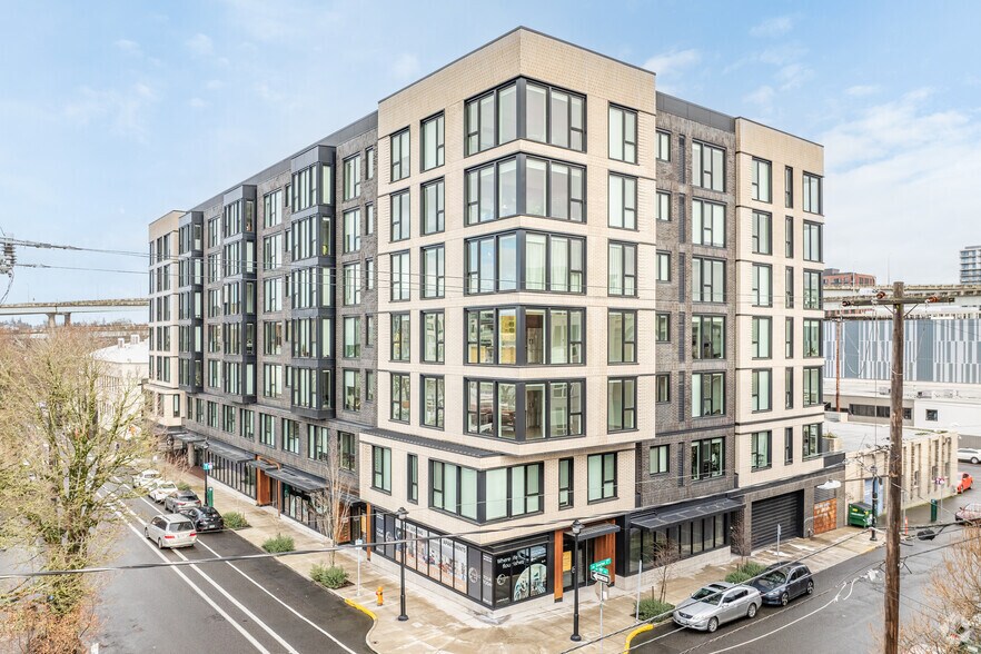 More Photos Of 1378 NW 18th Ave, Portland Apartments For Lease