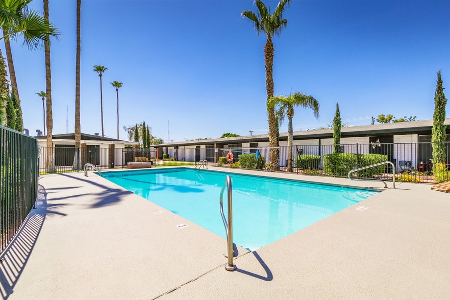 More Photos Of 2620 N 40th St, Phoenix Apartments For Sale