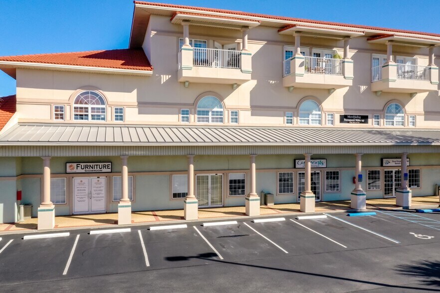 More Photos Of 4507 Furling Ln, Destin Loft Creative Space For Sale