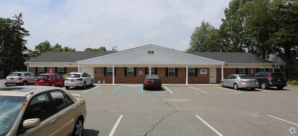 More Photos Of 518 E Main St, Riverhead Office For Sale
