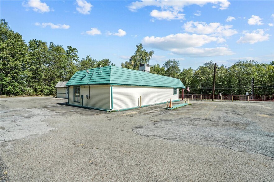 More Photos Of 635 Route 739, Lords Valley Freestanding For Sale