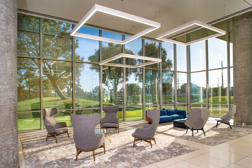 More Photos Of 15000 Aviation Blvd, Hawthorne Office For Lease