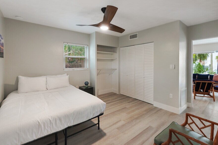 More Photos Of 974 Tennessee Ln, Sarasota Apartments For Sale