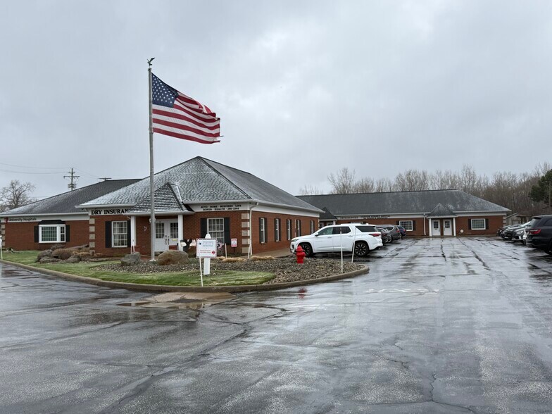 More Photos Of 320 Center St, Chardon Office For Lease