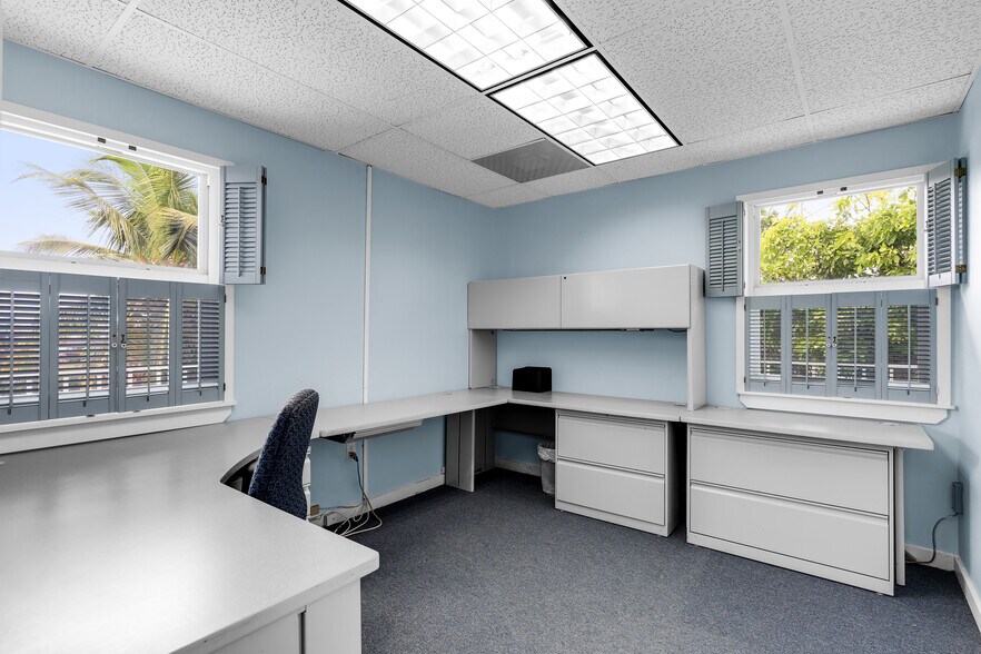 More Photos Of 91760 Overseas Hwy, Tavernier Office For Sale