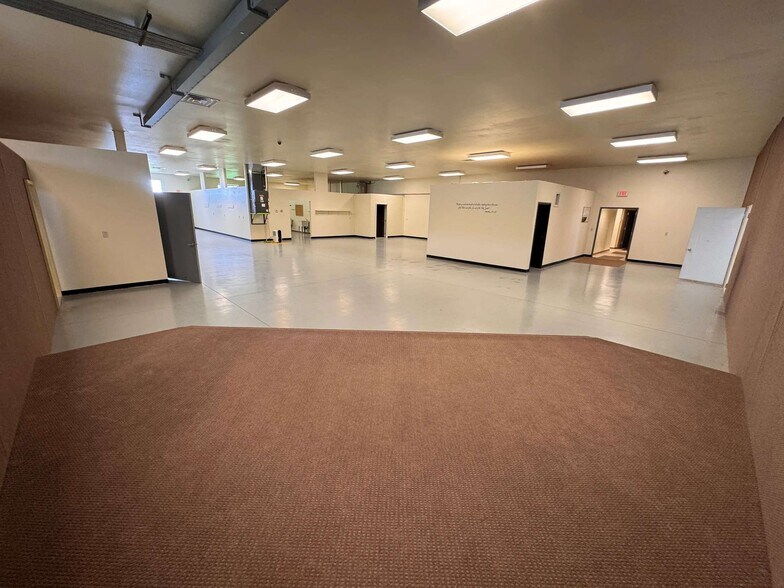 More Photos Of 302 Antelope Dr, Chamberlain Industrial For Sale
