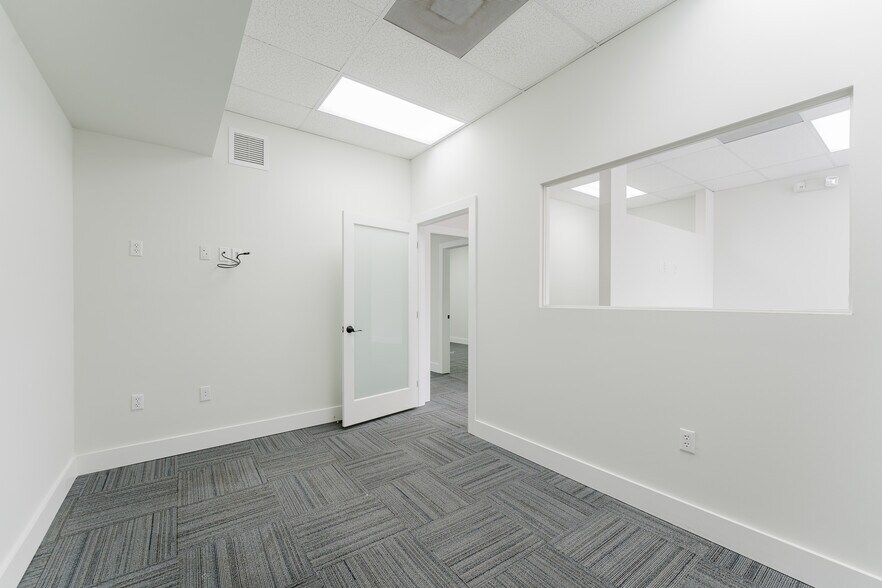 More Photos Of 1817-1847 NE 25th St, Lighthouse Point Unknown For Lease