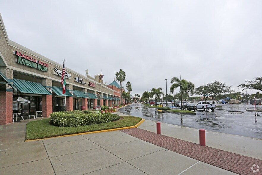More Photos Of 2301 Del Prado Blvd S, Cape Coral General Retail For Lease