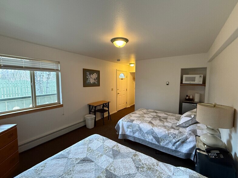 More Photos Of 51815 Kenai Spur Hwy, Kenai General Retail For Sale