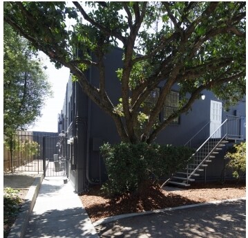 More Photos Of 2967 College Ave, Berkeley Restaurant For Lease