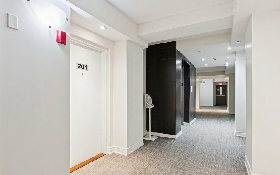 More Photos Of 75 Emma St, Oshawa Apartments For Sale