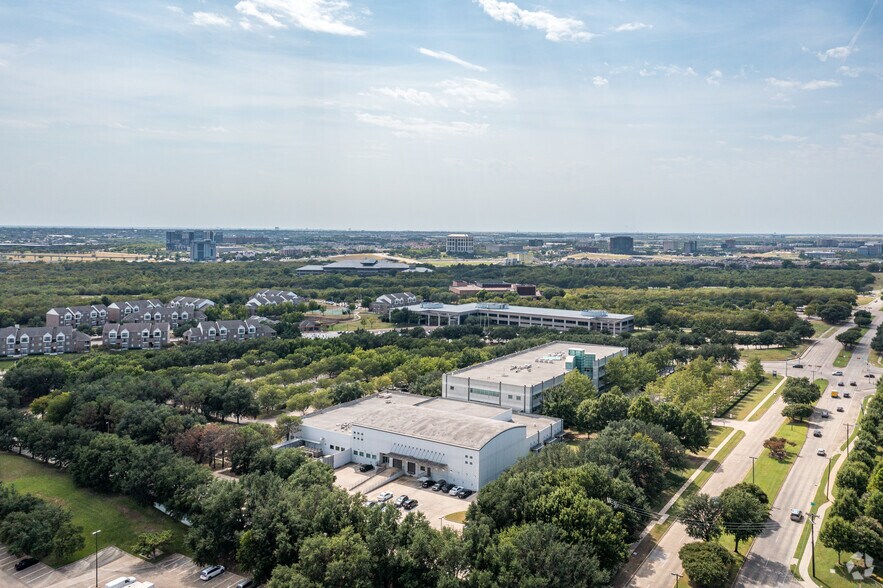 More Photos Of 100 E Royal Ln, Irving Office For Lease