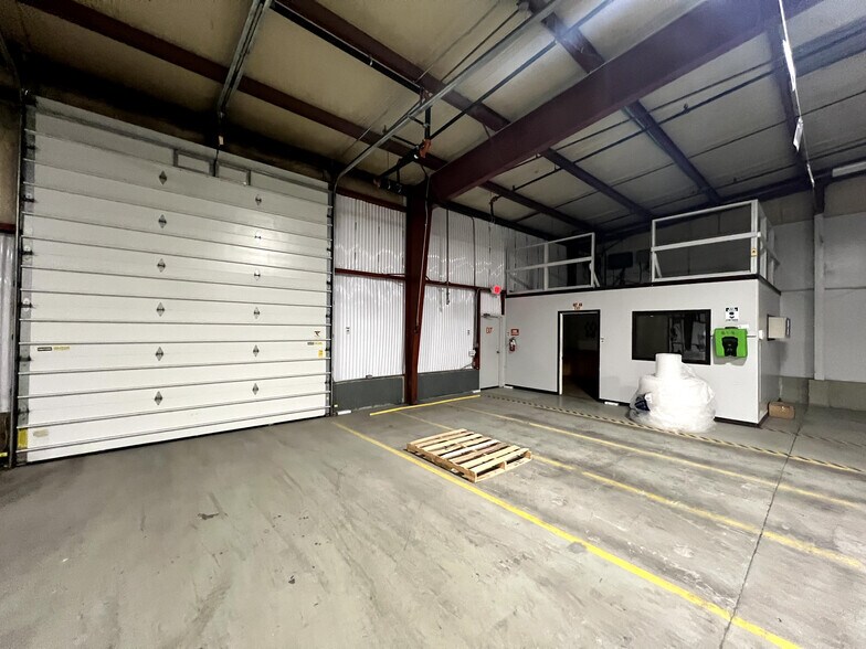 More Photos Of 1994 Highland Ave E, Twin Falls Warehouse For Lease