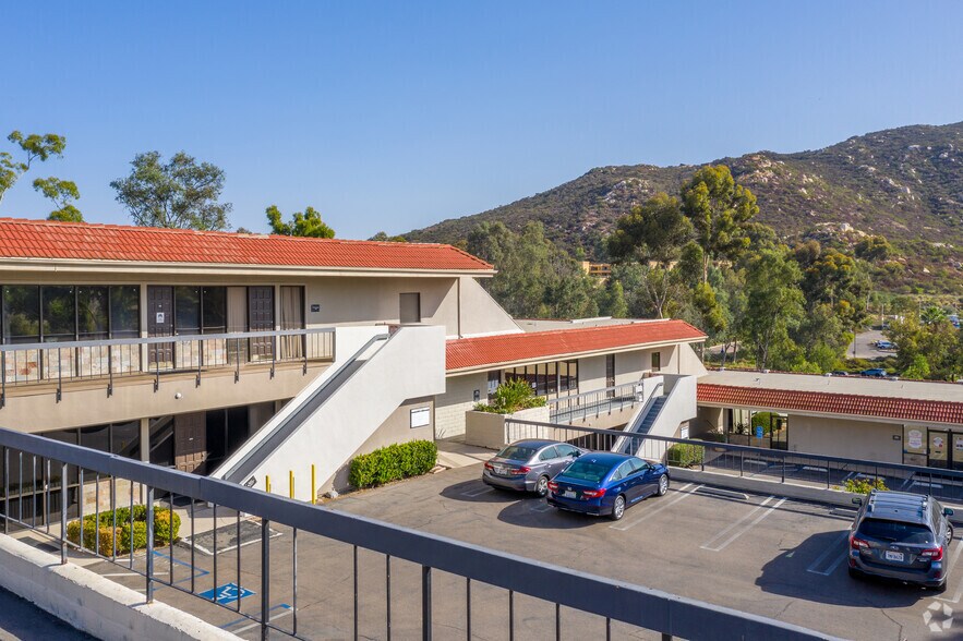 More Photos Of 15644 Pomerado Rd, Poway Medical For Lease