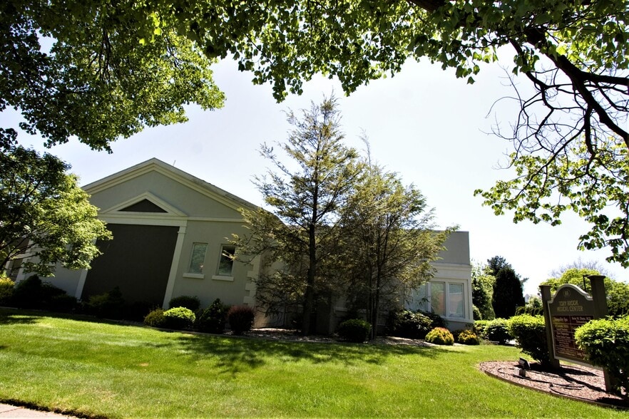 More Photos Of 88 Noble Ave, Milford Medical For Lease