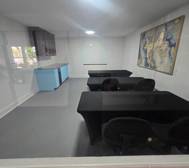 More Photos Of 329 School Dr, Poteet Skilled Nursing Facility For Sale