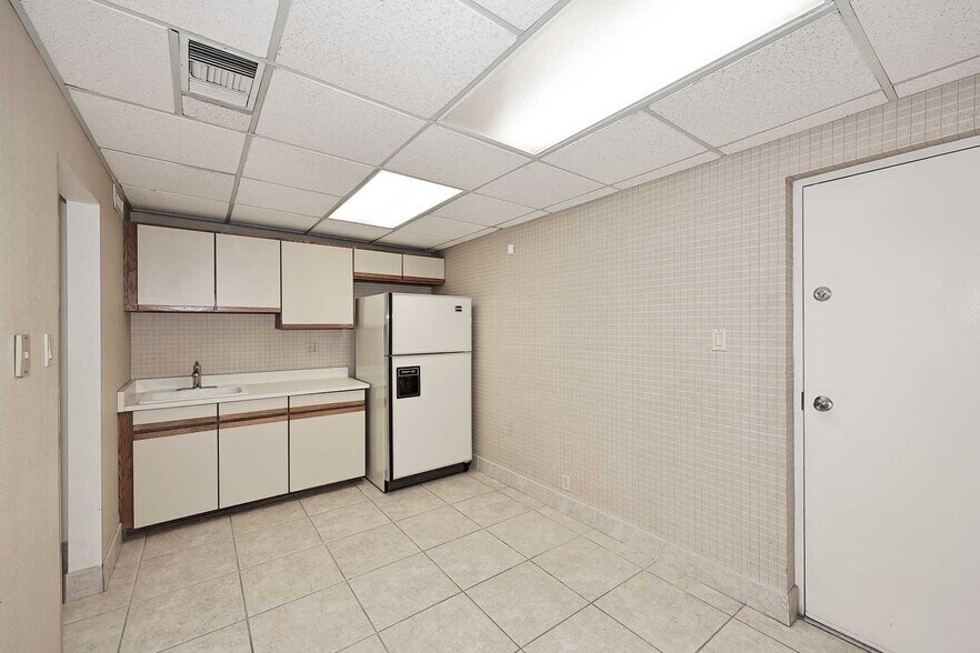 More Photos Of 5230 N 16th St, Phoenix Office For Lease