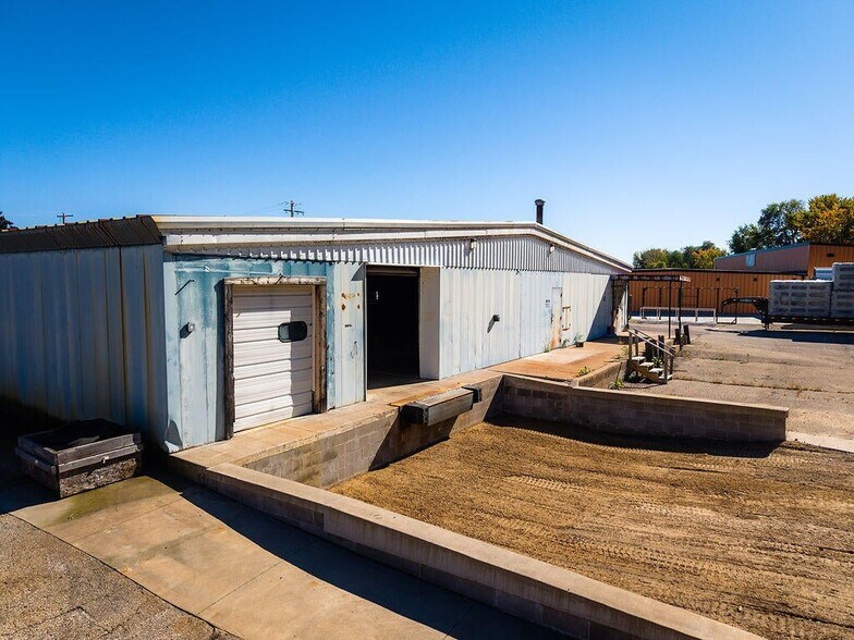 More Photos Of 1502 Miller St, La Crosse Warehouse For Lease
