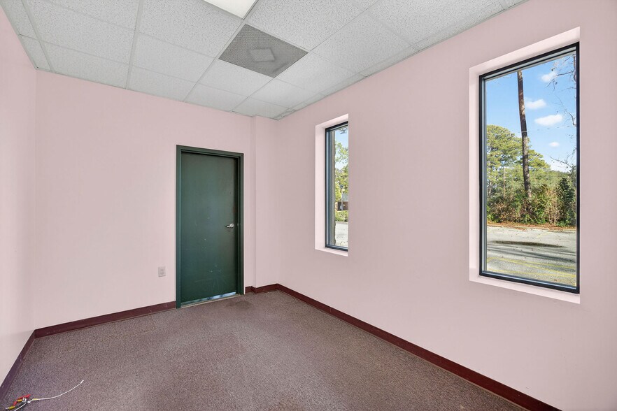 More Photos Of 3910 Princess Place Dr, Wilmington Daycare Center For Lease