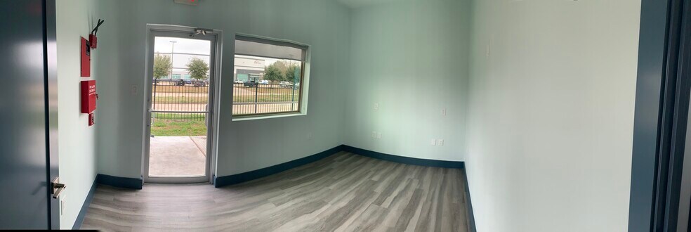 More Photos Of 8815 West Rd, Houston Unknown For Lease