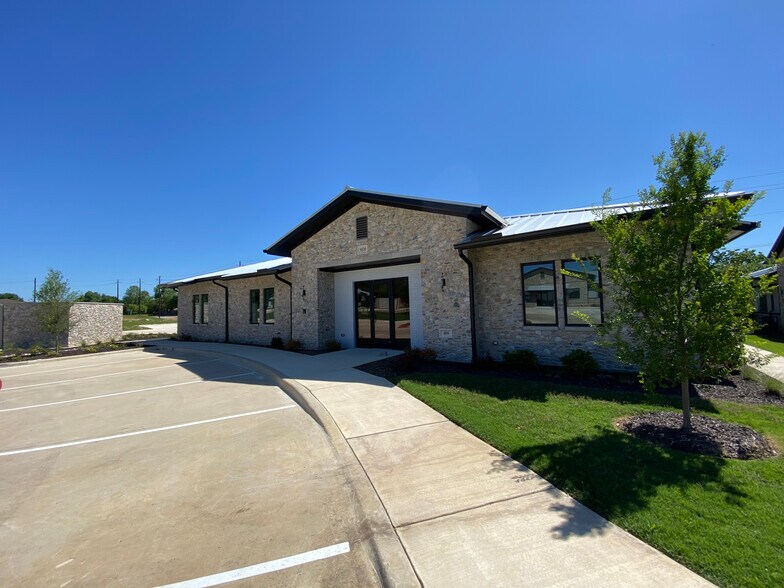 More Photos Of 1120 N Kimball Ave, Southlake Medical For Lease