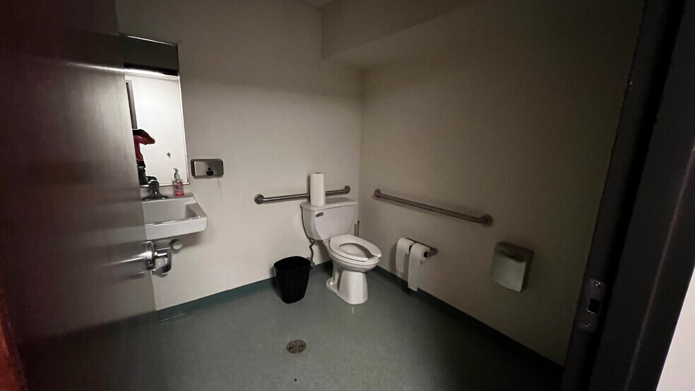 More Photos Of 1727-1801 Union Blvd, Allentown Warehouse For Lease