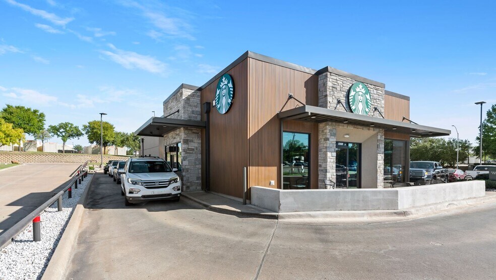 More Photos Of 8651 Anderson Blvd, Fort Worth General Retail For Sale