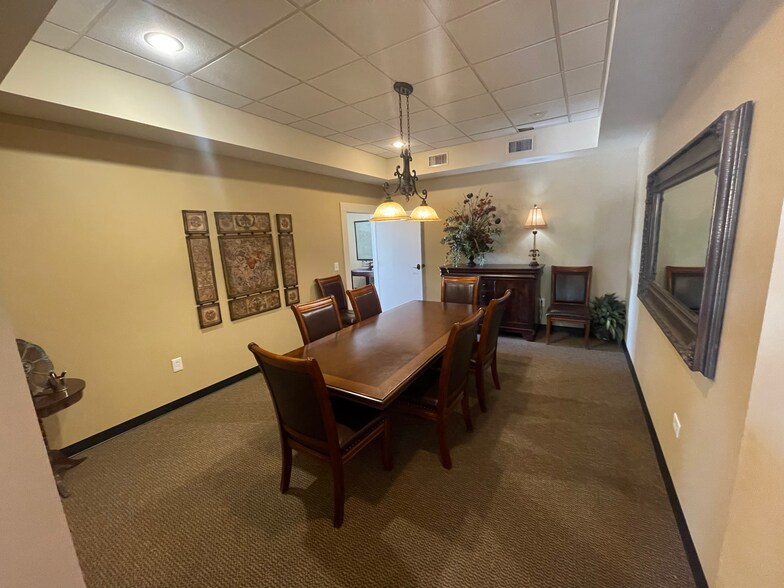More Photos Of 148 S Houston St, Wharton Office For Sale