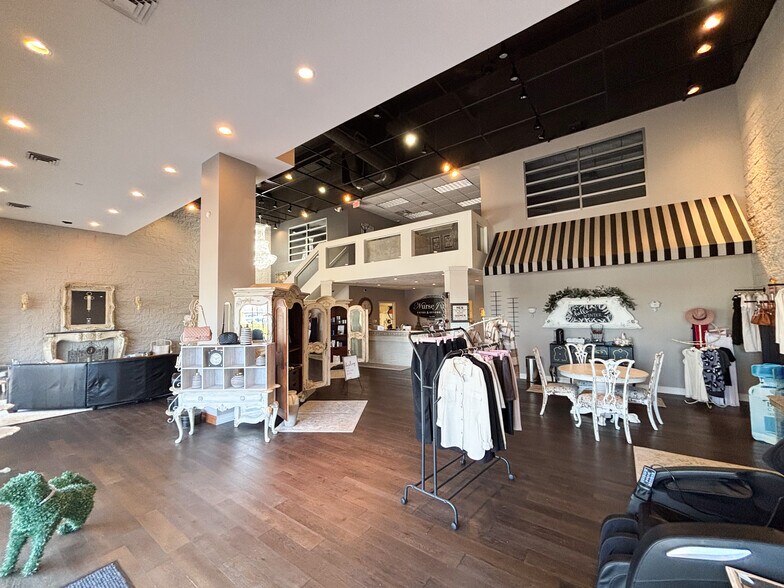 More Photos Of 3060 S Fremont Ave, Springfield General Retail For Sale