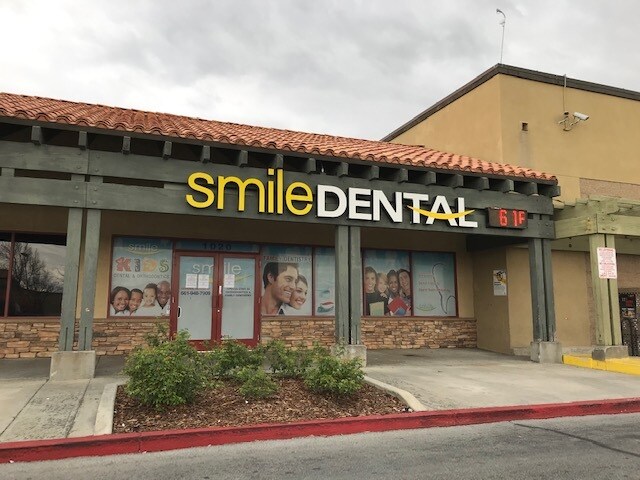 More Photos Of 1060 E Avenue J, Lancaster General Retail For Lease