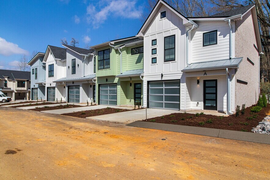 More Photos Of 160 Excell Rd, Clarksville Apartments For Sale