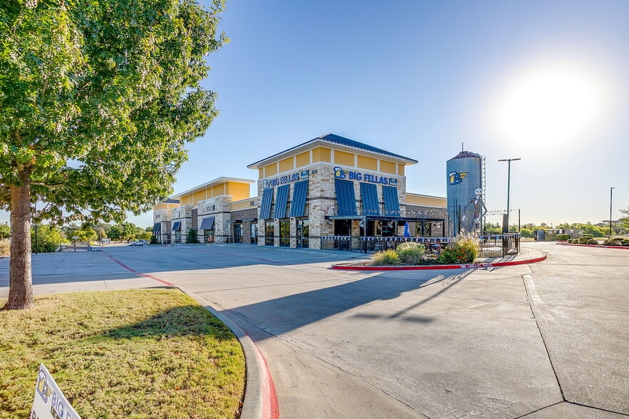 More Photos Of 1826 Cannon Dr, Mansfield Restaurant For Lease