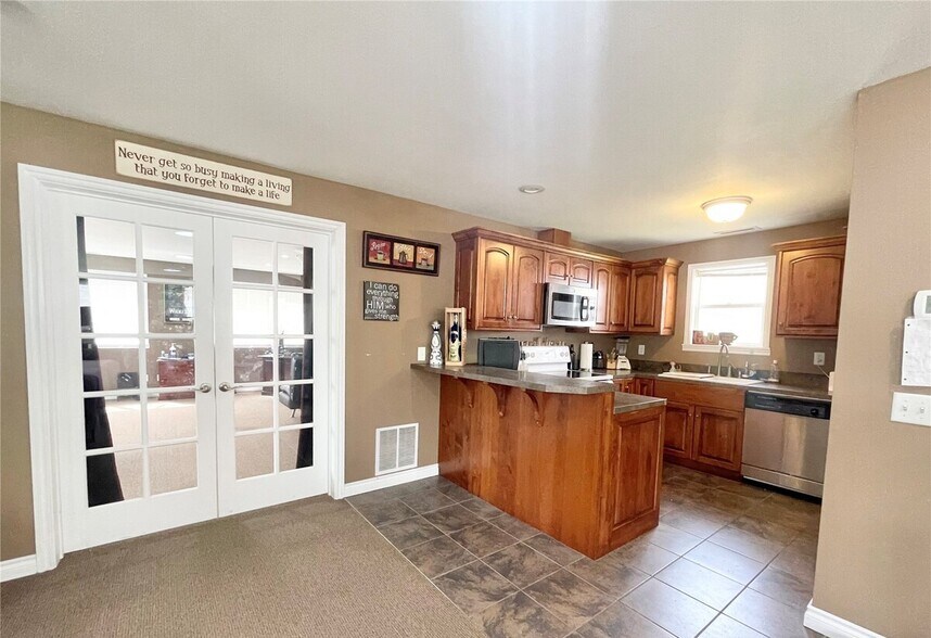 More Photos Of 2549 4th Ave N, Okanogan Office Residential For Sale