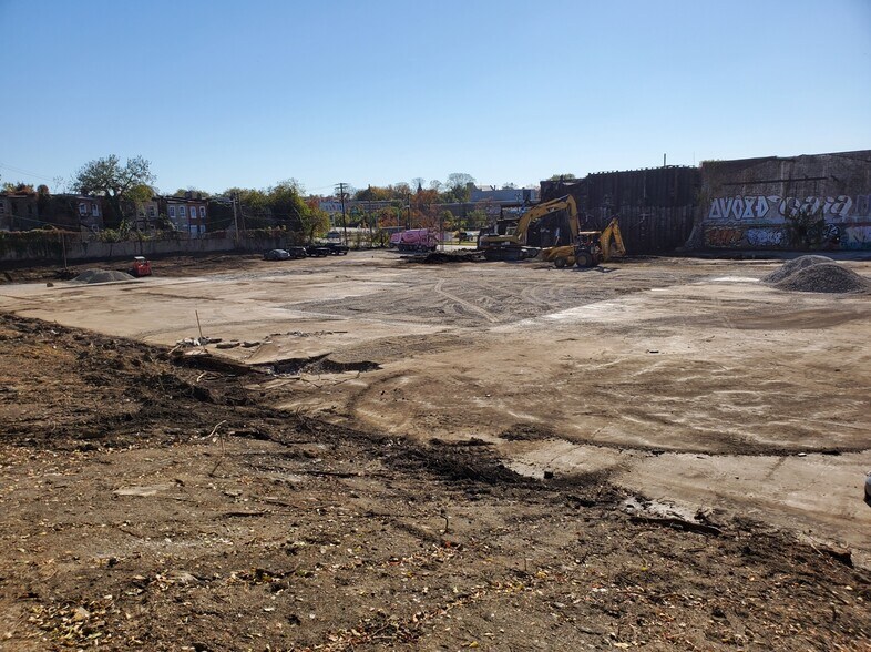 More Photos Of 2100 W Franklin St, Baltimore Land For Lease