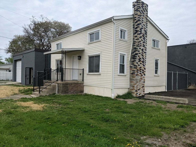 More Photos Of 1400 Bliss St, Columbus Warehouse For Lease