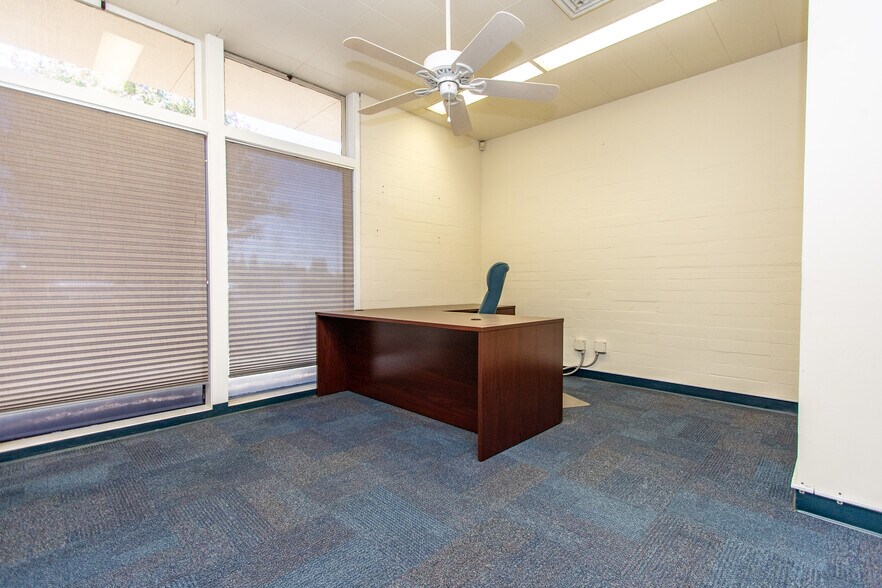 More Photos Of 971 E Broadway Ave, Atwater Office For Lease