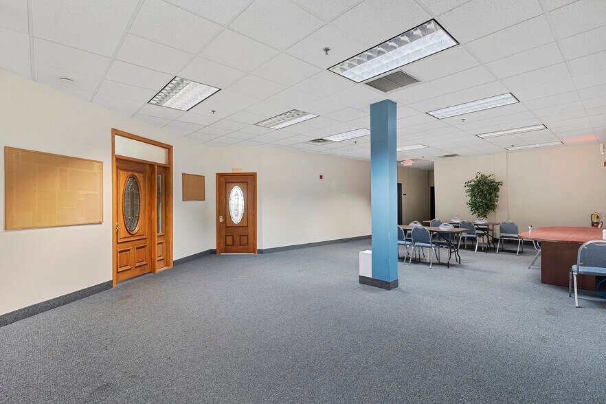 More Photos Of 5440 W Sahara Ave, Las Vegas Medical For Lease