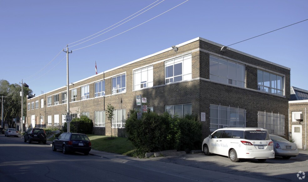 More Photos Of 80 Ward St, Toronto Warehouse For Lease