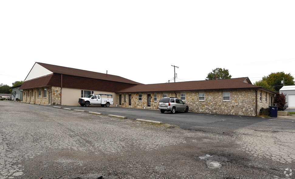 Primary Photo Of 2011 Bundy Ave, New Castle Office For Lease