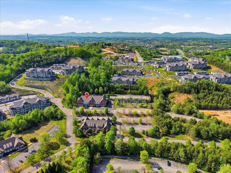 More Photos Of 1750 Commons Point Dr, Knoxville Medical For Lease