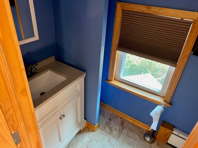 More Photos Of 91 Green St, Huntington Office Residential For Sale