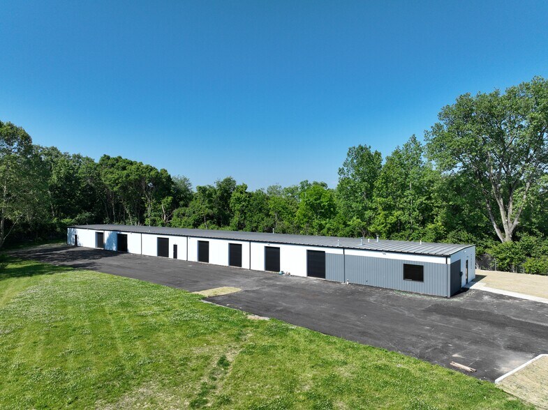 Primary Photo Of 325 Harmon Ave, Lebanon Distribution For Lease