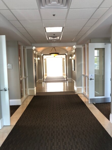 More Photos Of 1300 Ridenour Blvd, Kennesaw Office Residential For Lease