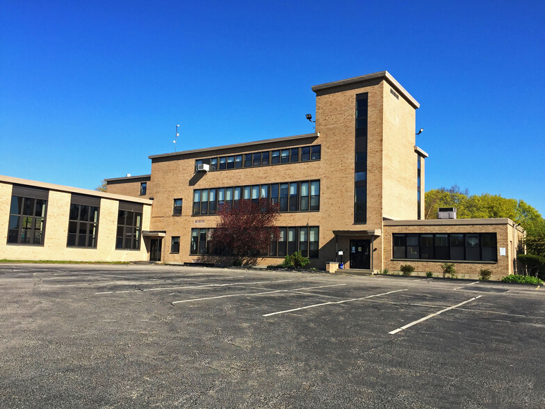 Primary Photo Of 598 Bridge St, Weymouth Medical For Lease