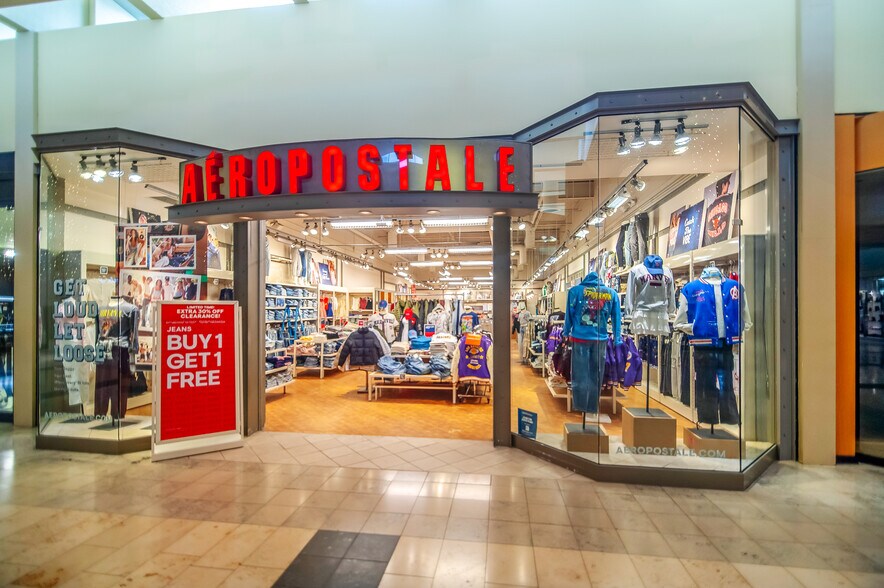 More Photos Of 5330 W Saginaw Hwy, Lansing General Retail For Lease